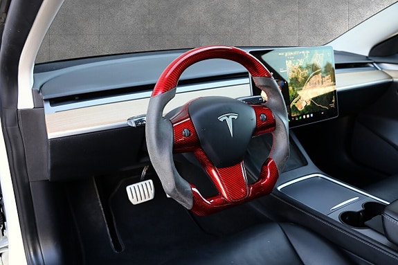 Tesla Model 3 11 of 14