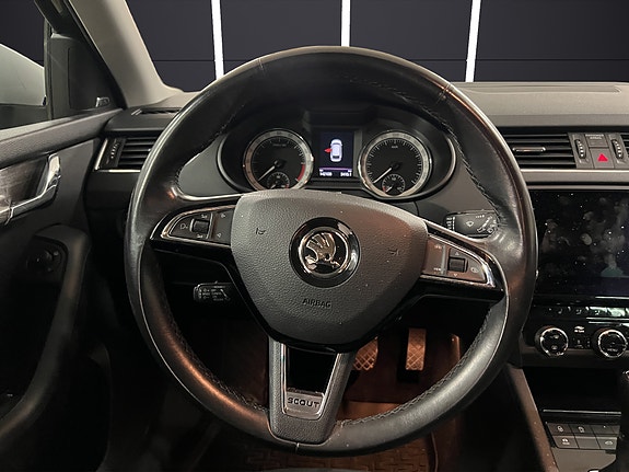 Skoda Octavia Scout 24 of 26