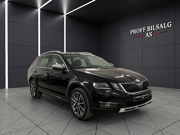 Skoda Octavia Scout 3 of 5