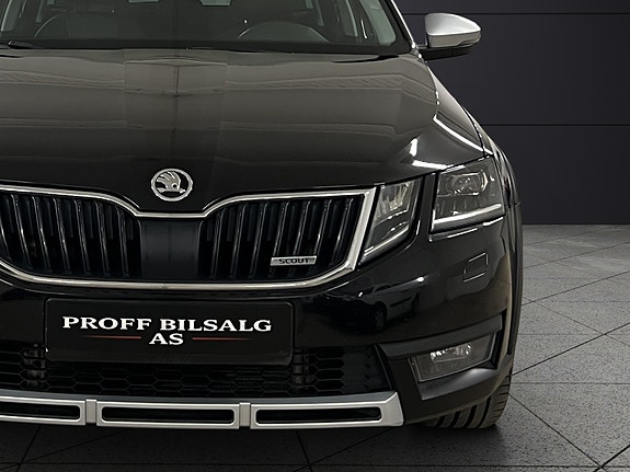 Skoda Octavia Scout 6 of 26