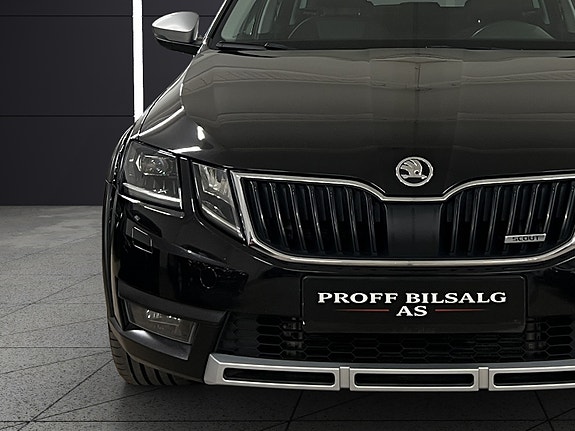 Skoda Octavia Scout 4 of 5