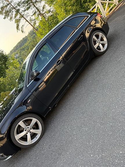Audi A4 4 of 5