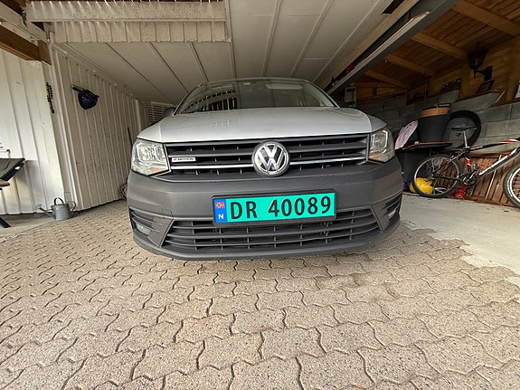 Volkswagen Caddy Maxi 2 of 5