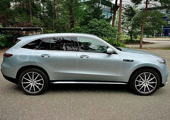 Mercedes-Benz EQC400 5 of 5