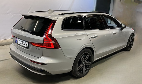 Volvo V60 3 of 5