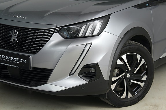 Peugeot e-2008 5 of 5