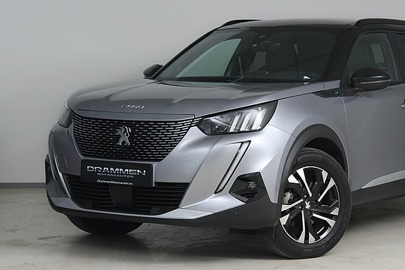 Peugeot e-2008 3 of 5