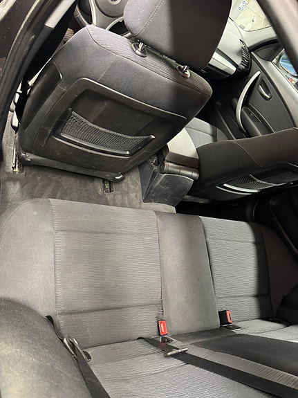 BMW 118i 5 of 5