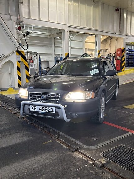 Volvo XC70 2 of 5