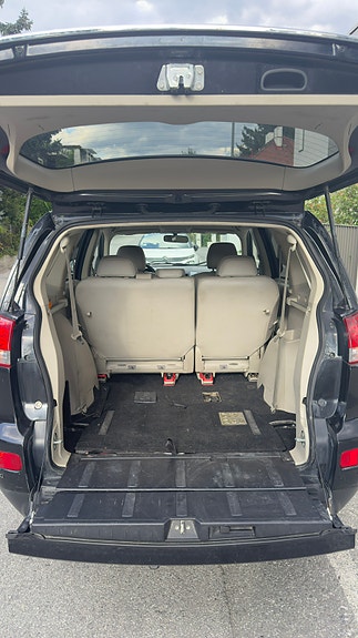 Citroen C-Crosser 16 of 24