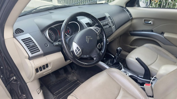Citroen C-Crosser 19 of 24