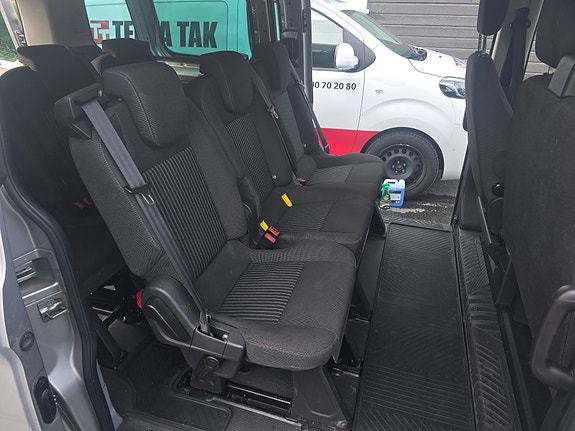 Ford Tourneo Custom 4 of 5