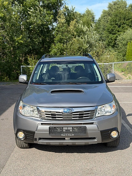 Subaru Forester 2 of 5