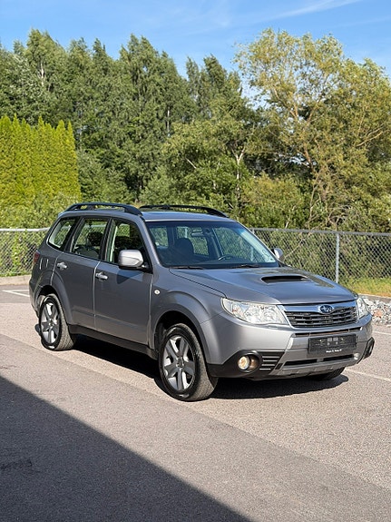 Subaru Forester 3 of 5