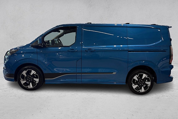 Ford Transit Custom 2 of 5