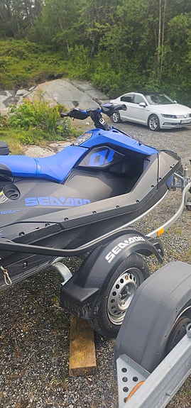 SeaDoo Spark Trixx 3up 4 of 5