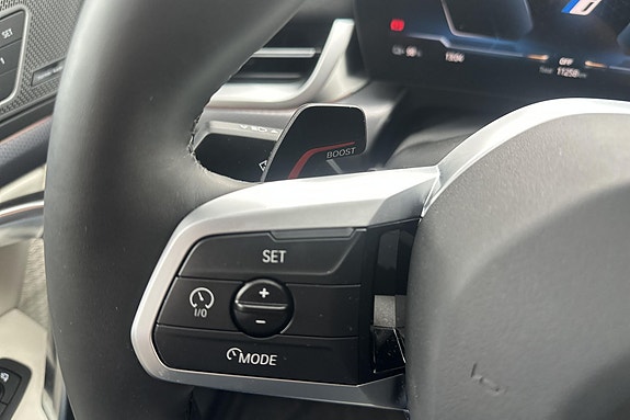 BMW iX2 28 of 30