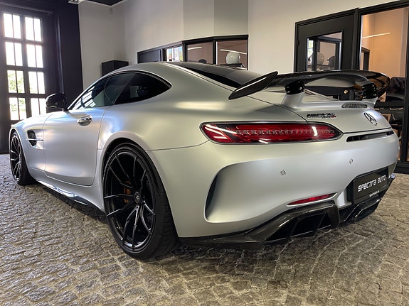 Mercedes-Benz AMG GT R 3 of 5