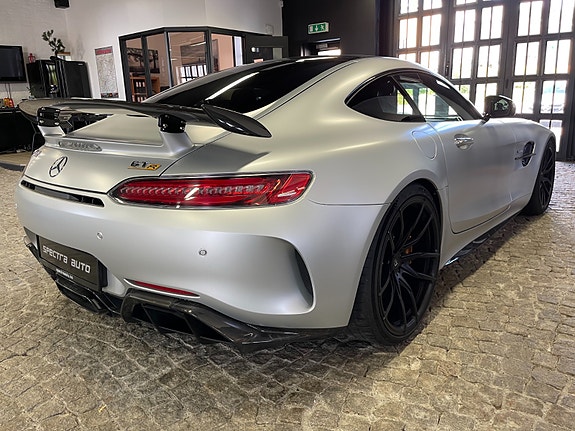 Mercedes-Benz AMG GT R 5 of 5