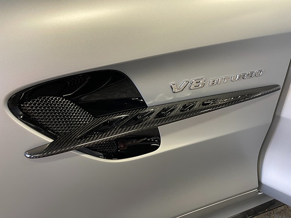 Mercedes-Benz AMG GT R 22 of 23