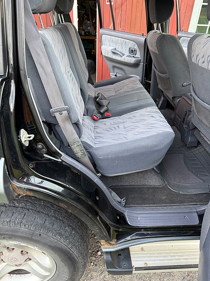 Toyota Land Cruiser 2 of 5