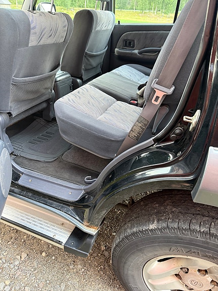 Toyota Land Cruiser 5 of 5