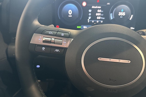 Hyundai Kona 16 of 24