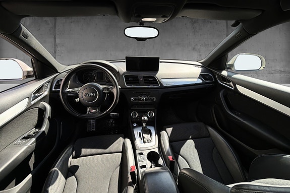 Audi Q3 14 of 18