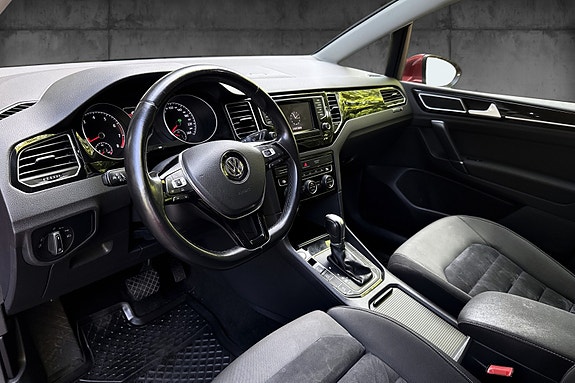 Volkswagen Golf Sportsvan 15 of 20