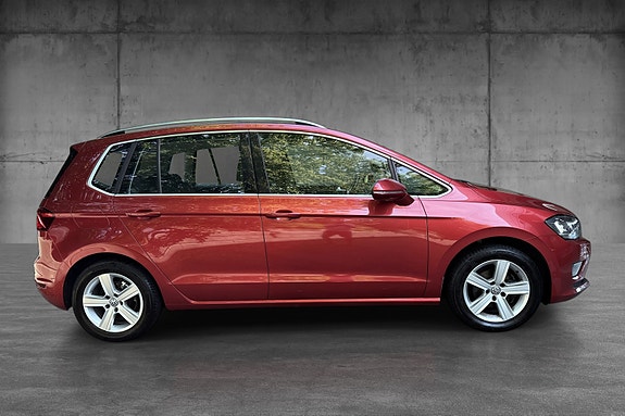 Volkswagen Golf Sportsvan 7 of 20