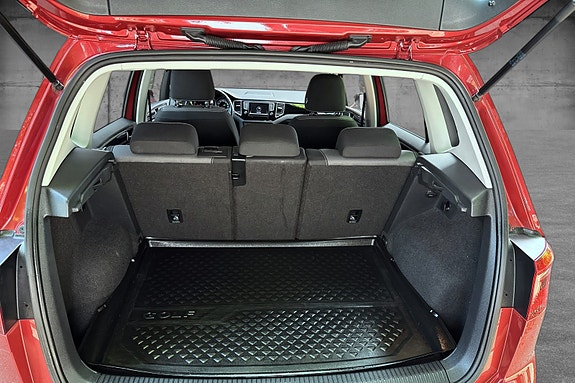 Volkswagen Golf Sportsvan 11 of 20