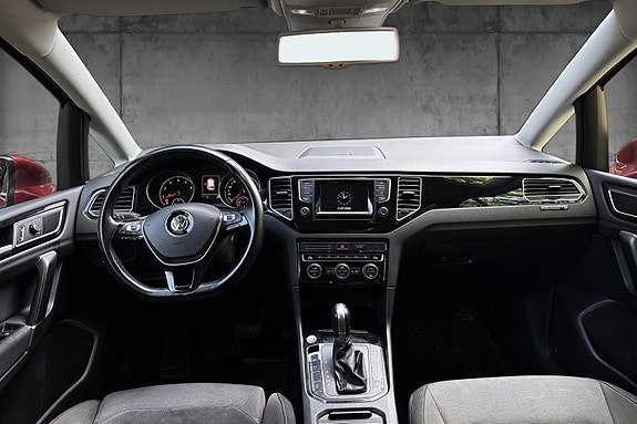 Volkswagen Golf Sportsvan 13 of 20