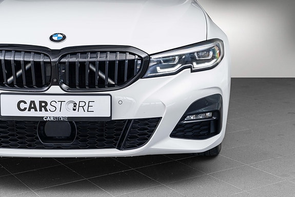 BMW 330e 5 of 5