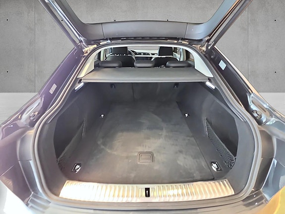 Audi e-tron Sportback 23 of 26