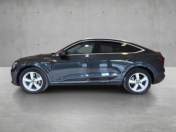Audi e-tron Sportback 2 of 26