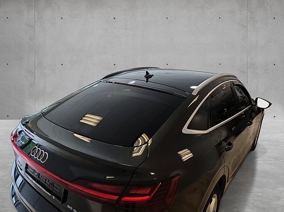 Audi e-tron Sportback 22 of 26