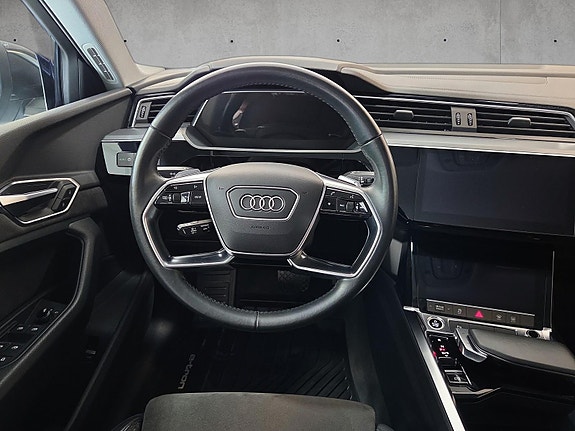 Audi e-tron Sportback 15 of 26