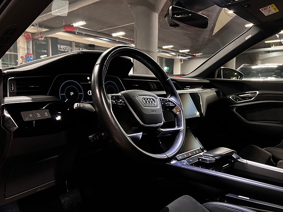Audi e-tron Sportback 16 of 30