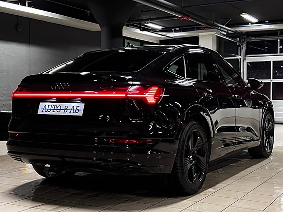Audi e-tron Sportback 5 of 30