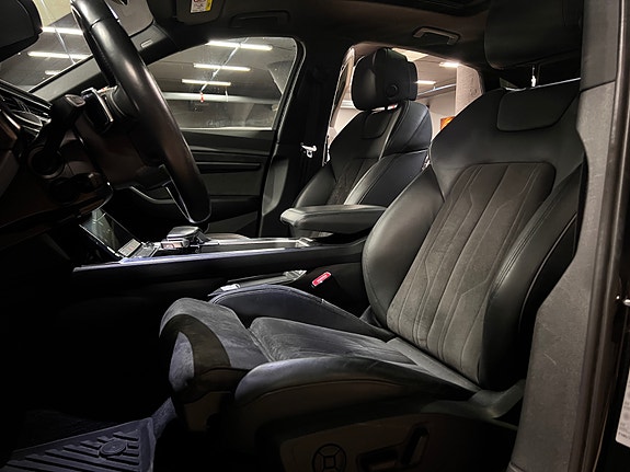 Audi e-tron Sportback 17 of 30