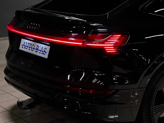 Audi e-tron Sportback 9 of 30