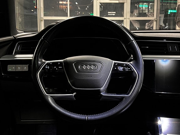 Audi e-tron Sportback 24 of 30