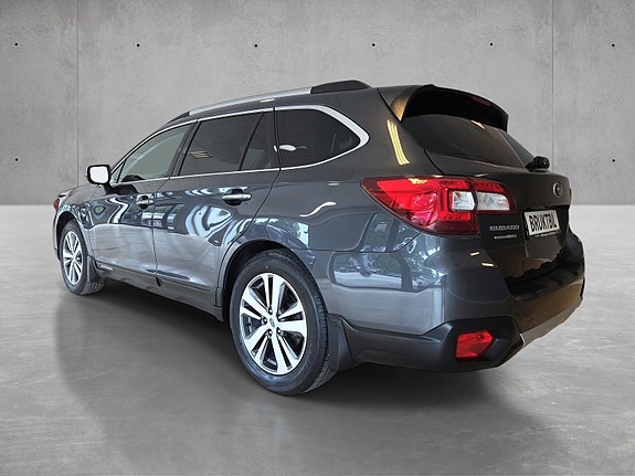 Subaru Outback 3 of 5