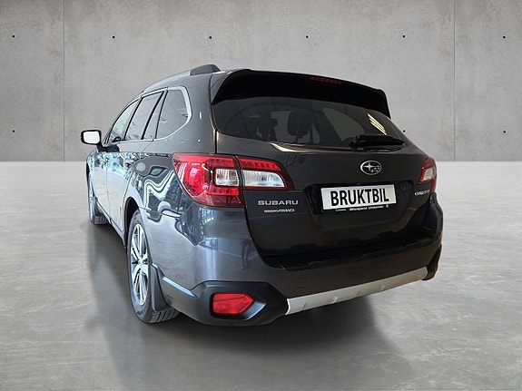 Subaru Outback 4 of 5