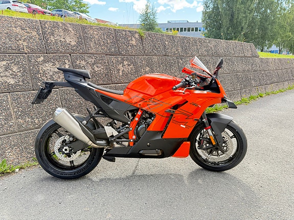 KTM 990 RC-R 9 of 11