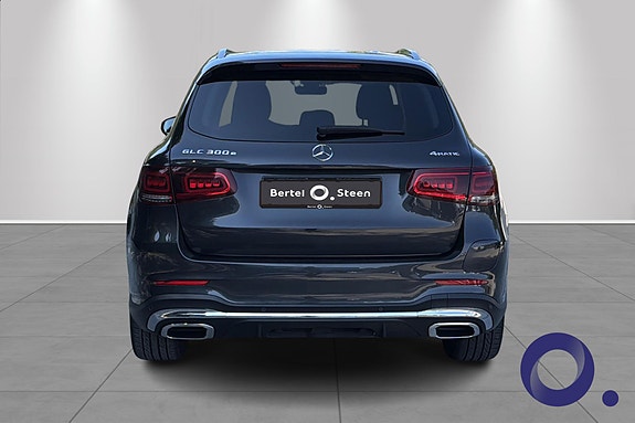 Mercedes-Benz GLC300 e 4 of 30