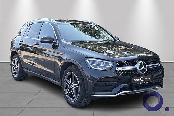 Mercedes-Benz GLC300 e 7 of 30