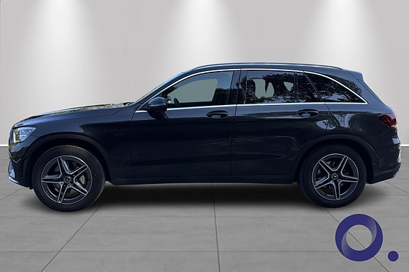 Mercedes-Benz GLC300 e 2 of 30