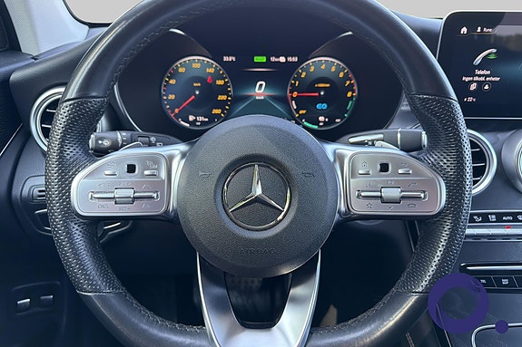 Mercedes-Benz GLC300 e 18 of 30