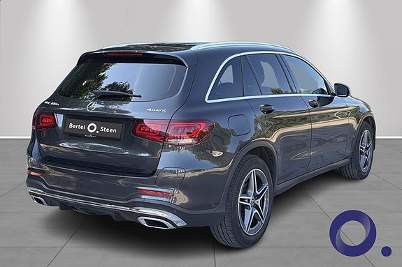Mercedes-Benz GLC300 e 5 of 30